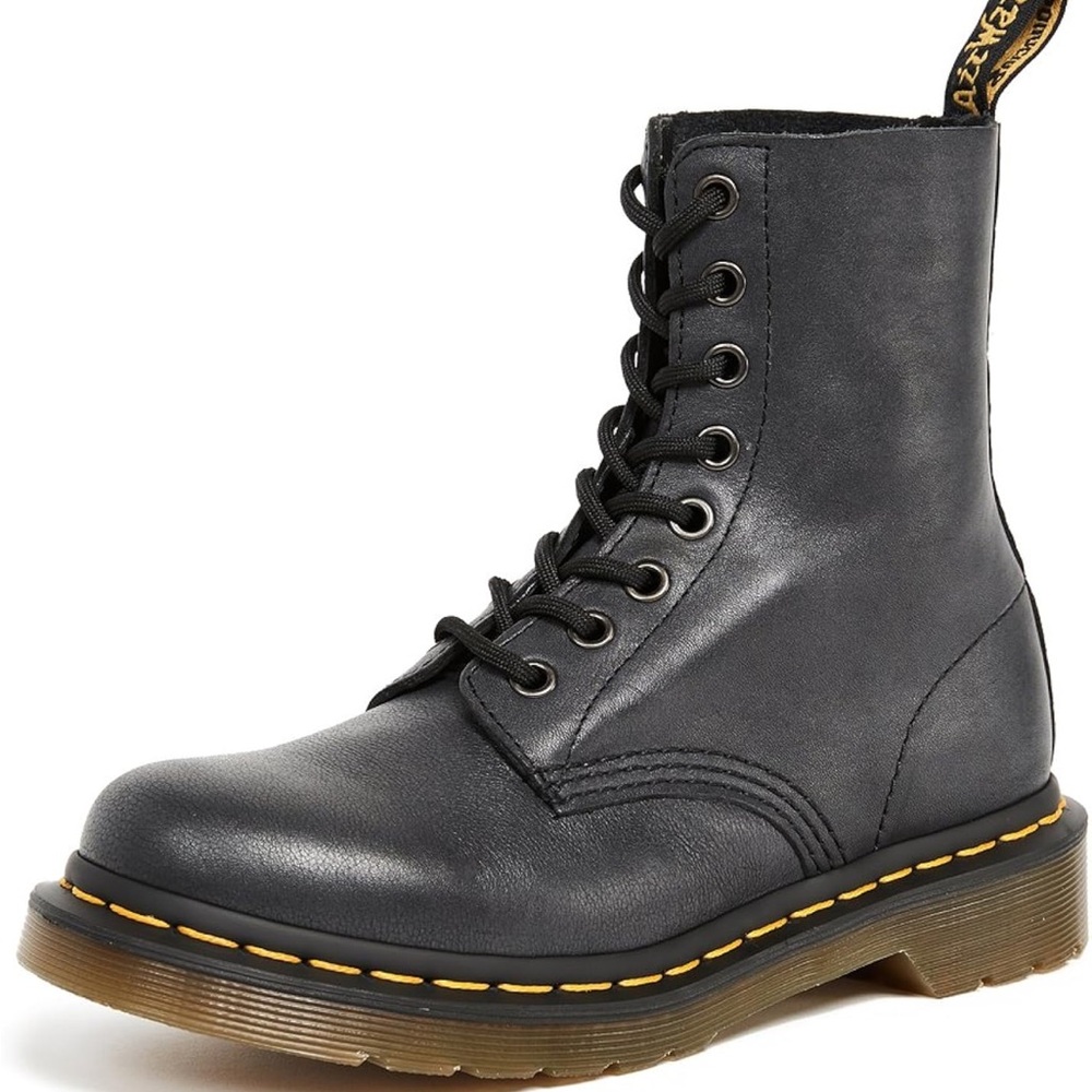 Dr. Martens Pascal 1460 Virginia 8-eye Boots Women’s size 8 Black.